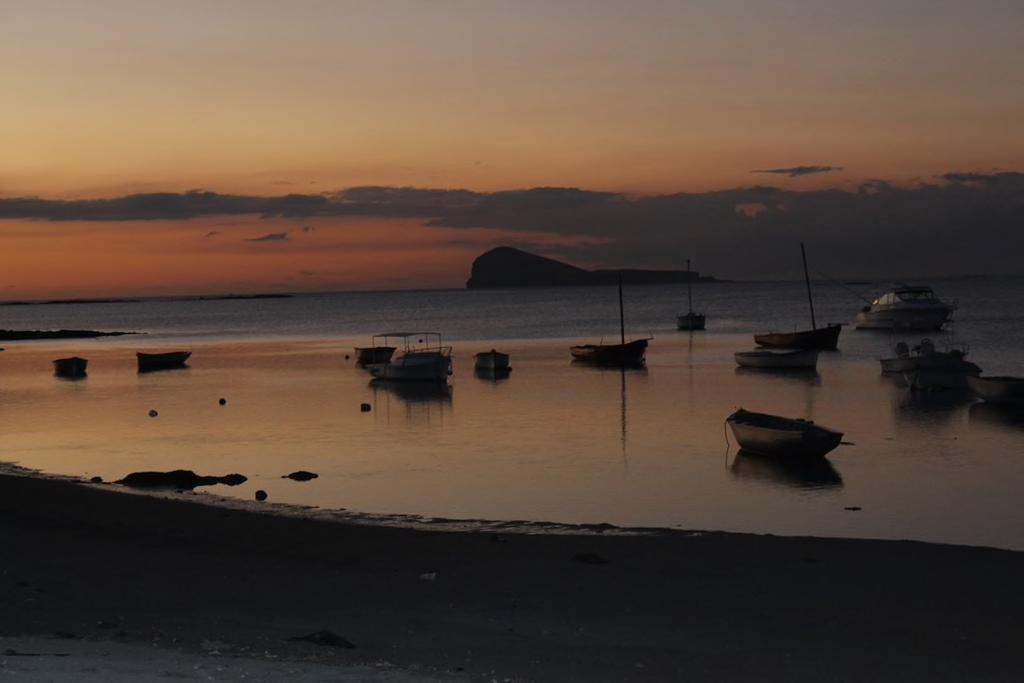 Whynot Mauritius Apartment Grand Gaube Luaran gambar