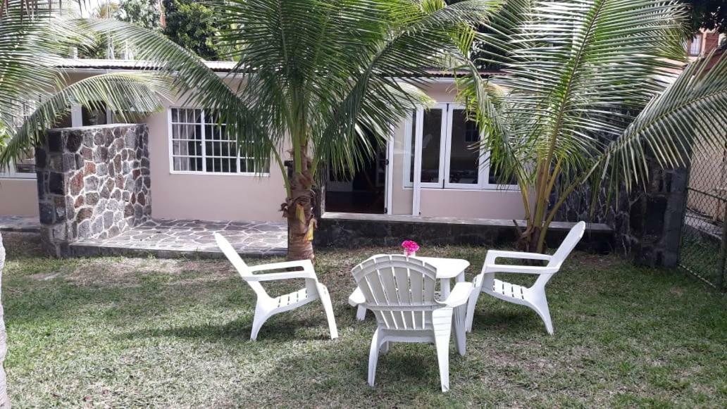Whynot Mauritius Apartment Grand Gaube Luaran gambar